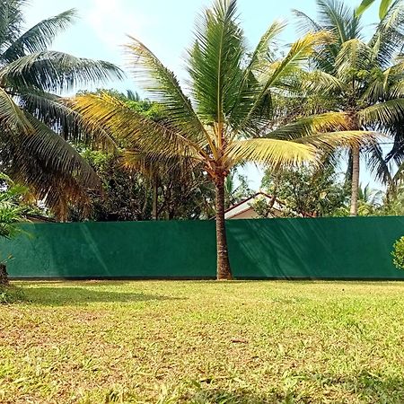 Guesthouse Dilush Beruwala Bagian luar foto