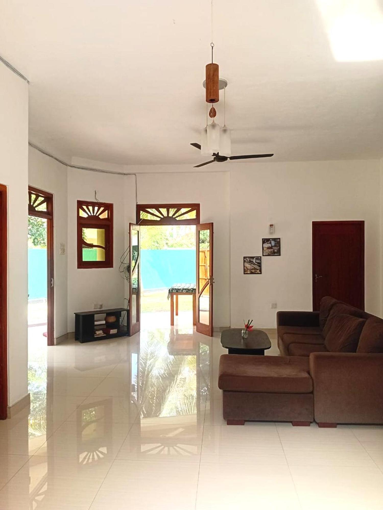 Guesthouse Dilush Beruwala Bagian luar foto