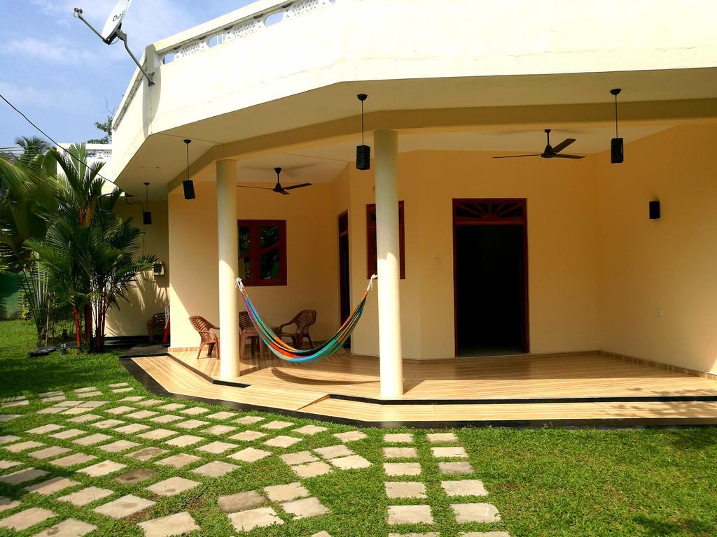 Guesthouse Dilush Beruwala Bagian luar foto